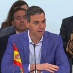 سانشيز يحذر: تهديدات الديمقراطية وتطبيع استخدام القوة ينذر بالخطر