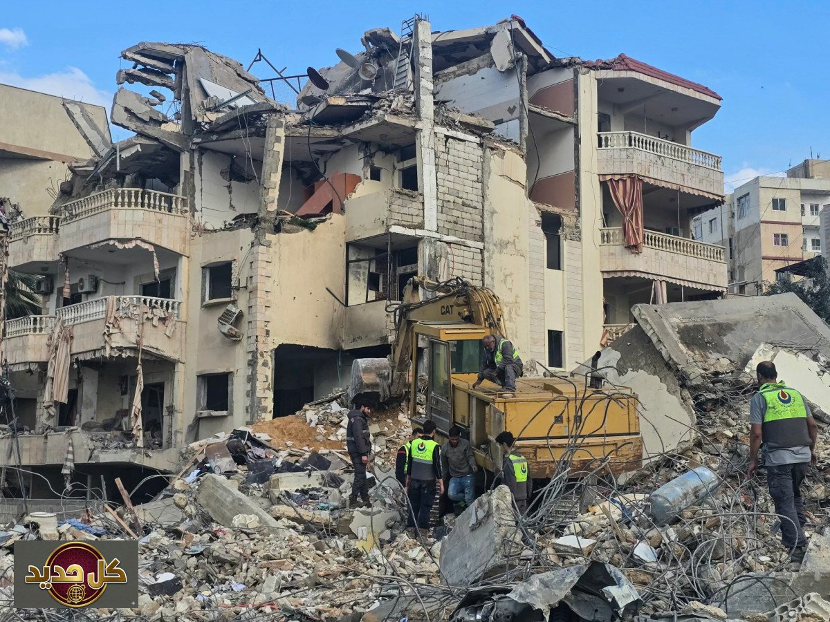 غارة صور العنيفة: دمار واسع وعالقون تحت الأنقاض في جنوب لبنان