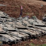 التصعيد جنوب لبنان: إسرائيل تدفع بقوات وحزب الله يرد بالصواريخ