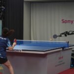 روبوت تنس الطاولة يتحدى المحترفين: قفزة نوعية للذكاء الاصطناعي الرياضي