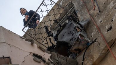 هجوم صاروخي تل أبيب: 5 جرحى في بني براك وأضرار واسعة بعد قصف عنقودي