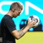 عودة توني كروس تلوح في الأفق: ريال مدريد يستعيد نجمه الألماني