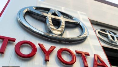 تويوتا كورولا كروس: استدعاء 74 ألف سيارة بسبب خطر صامت يهدد المشاة