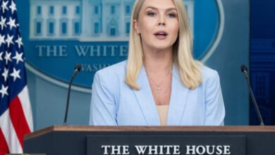 توتر متحدثة البيت الأبيض يتجاوز الإحاطة: سخرية كندية تسلط الضوء على علاقة السلطة بالإعلام