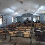 انهيار التعليم باليمن: الشباب يهجرون الجامعات نحو لقمة العيش