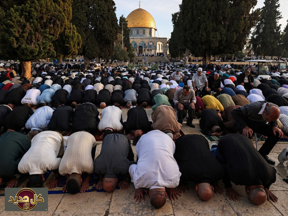 صلاة العيد بالأقصى: 140 ألف فلسطيني يتحدون القيود في يوم العيد