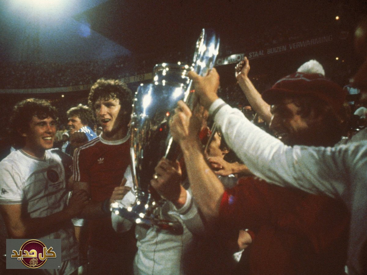 أستون فيلا يوروبا ليغ: إلهام روتردام 1982 يدفع الفيلانز نحو المجد في إسطنبول