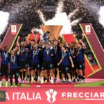 إنتر ميلان يحقق الثنائية التاريخية: سيد إيطاليا يتوج بلقبي الدوري والكأس