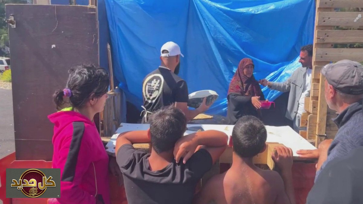 مبادرة المناقيش: لبنانية تقدم الأمل للنازحين في بيروت