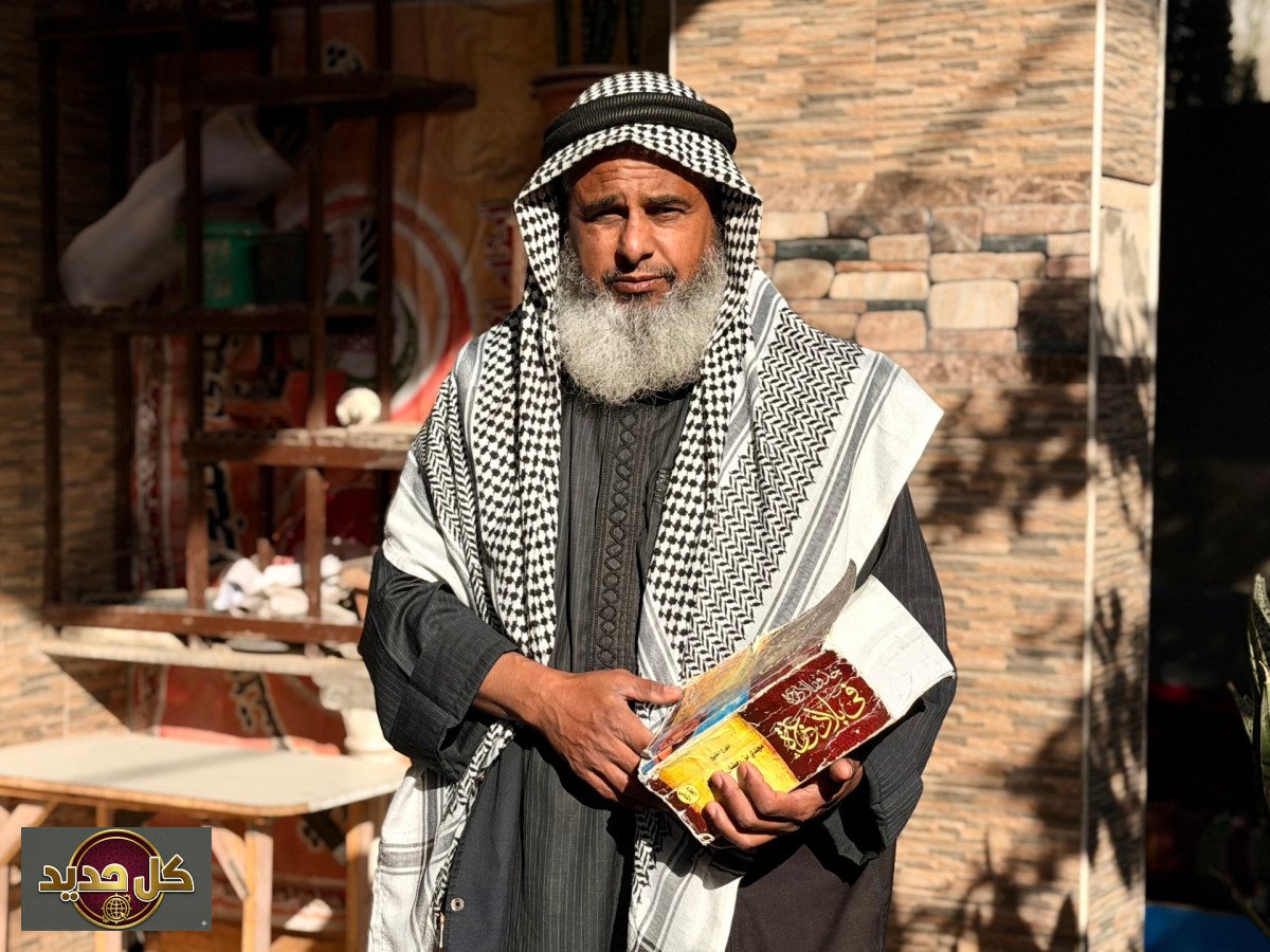توثيق النكبة الفلسطينية: المؤرخ مجدي العايدي يحفظ جذور العزة في غزة