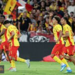 مزيان مسلوب يسطر التاريخ: لنس يتأهل لدوري الأبطال بفضل نجمه الجزائري