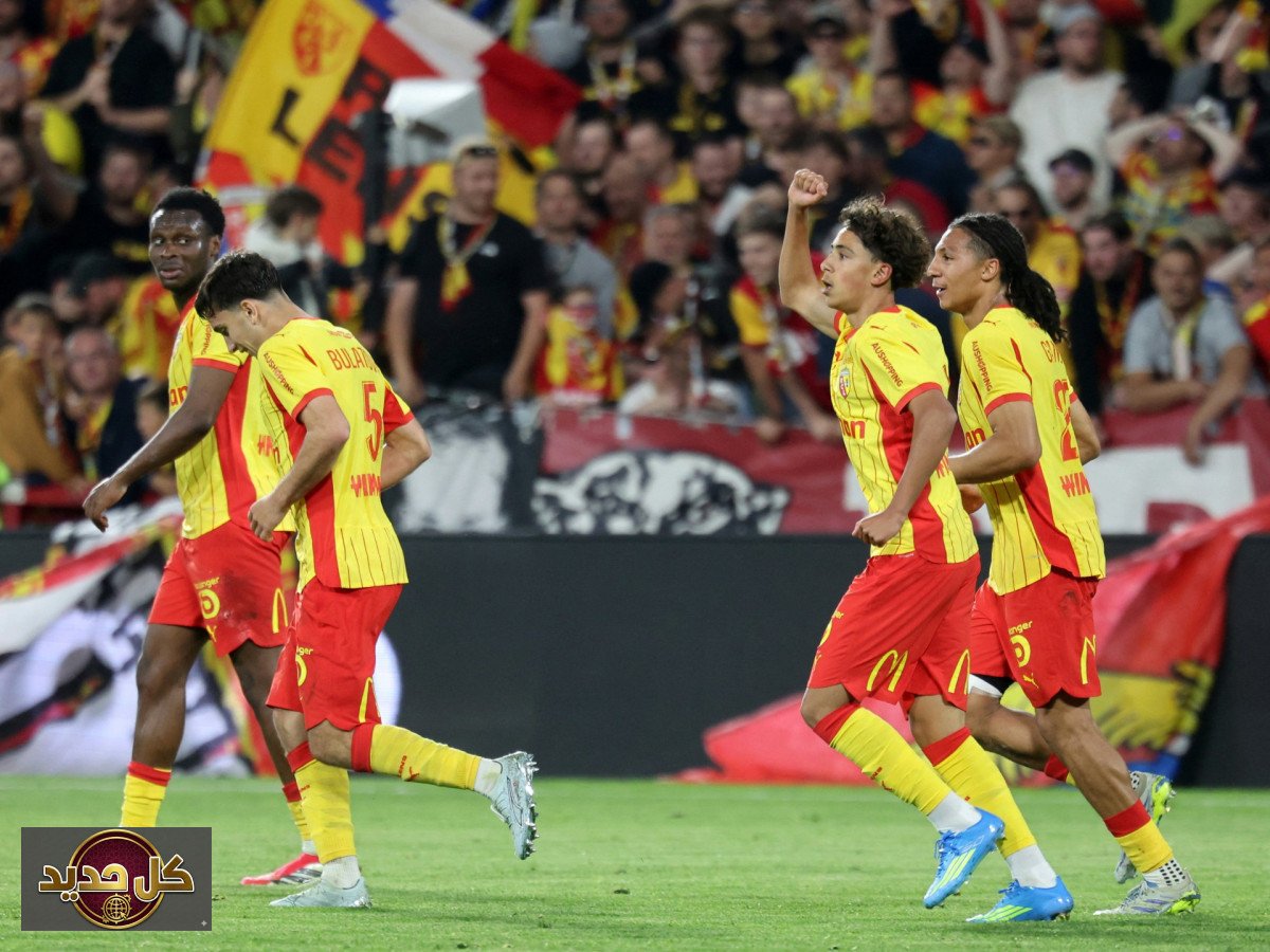 مزيان مسلوب يسطر التاريخ: لنس يتأهل لدوري الأبطال بفضل نجمه الجزائري