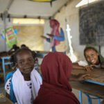 تعليم أطفال السودان: أحلام تتحدى قسوة النزوح وغياب الفصول