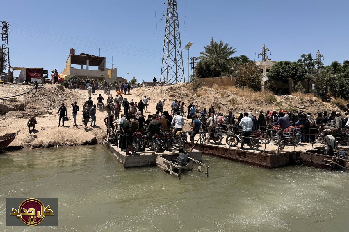أزمة جسور دير الزور: العبّارات ترهق السكان وتشل حركة الفرات