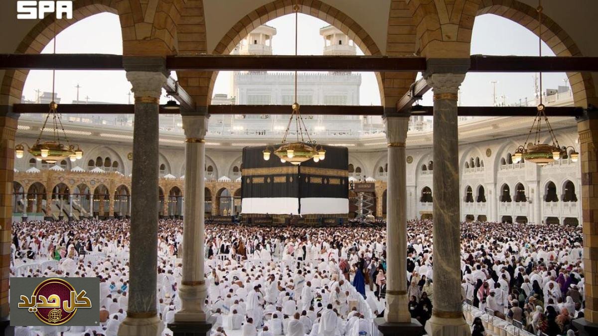 الكعبة المشرفة: تفاصيل بدء تغيير كسوتها السنوية في المسجد الحرام