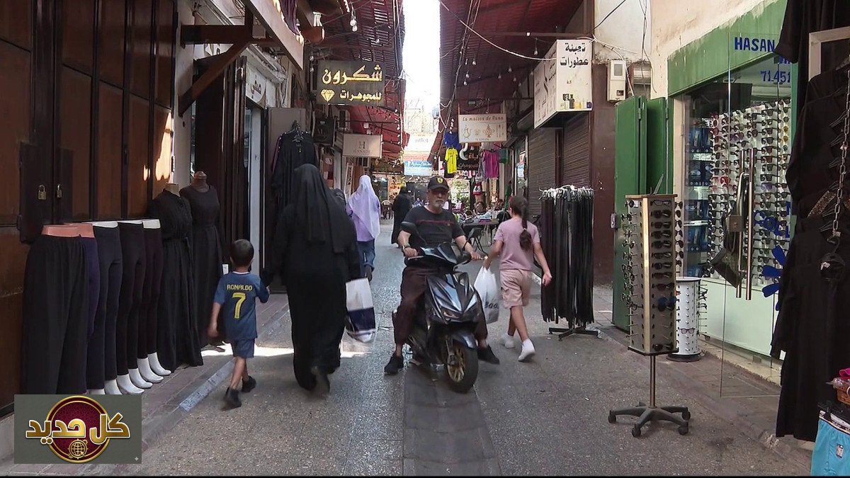 صور لبنان: صمود الأسواق التراثية بين ركام الأحياء الحديثة المتضررة