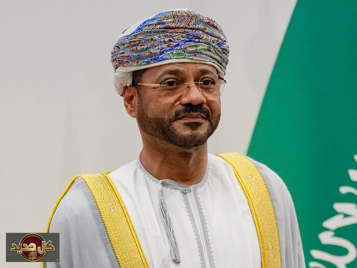 بدر البوسعيدي: مسيرة دبلوماسية تقود الدفة الخارجية لسلطنة عمان