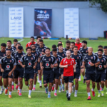 الأهلي وبرشلونة: عملاق إفريقيا يحط الرحال في كتالونيا لخوض كأس خوان غامبر