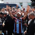 اللاعبون المصريون في تركيا: رحلة سفراء الكرة المصرية من أحمد حسن إلى محمد صلاح
