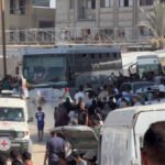 لم شمل عائلات غزة: مشاهد مؤثرة لعناق العائدين مع أحبائهم