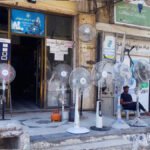 مروحة غزة: حلم بعيد في خضم لهيب الصيف ومعاناة الكهرباء