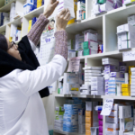 أزمة الأدوية في إيران: العقوبات تشل سوق الدواء وتثقل كاهل المرضى