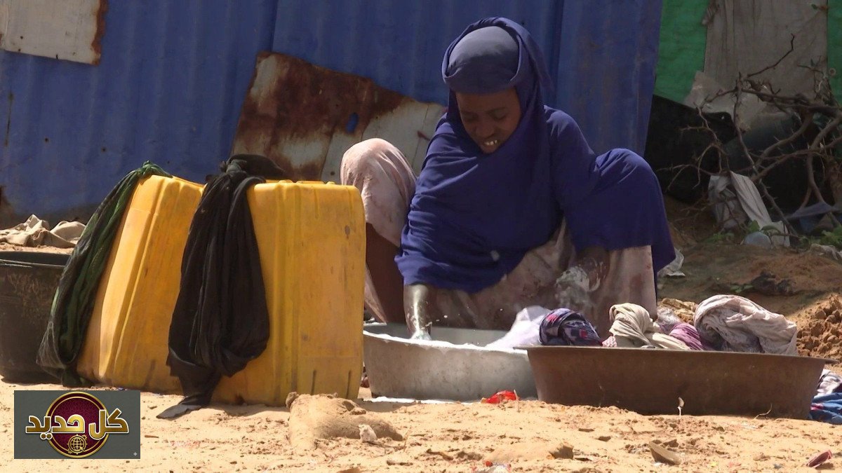 معاناة النازحين مقديشو: إغلاق 200 مرفق صحي يفاقم الأزمة الإنسانية