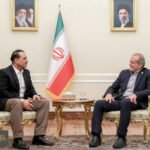 وساطة باكستانية إيران: الجنرال عاصم منير في طهران بعد اتصال ترمب