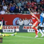 ليفاندوفسكي الدوري الأمريكي: انطلاقة مدوية وثنائية تاريخية مع شيكاغو فاير