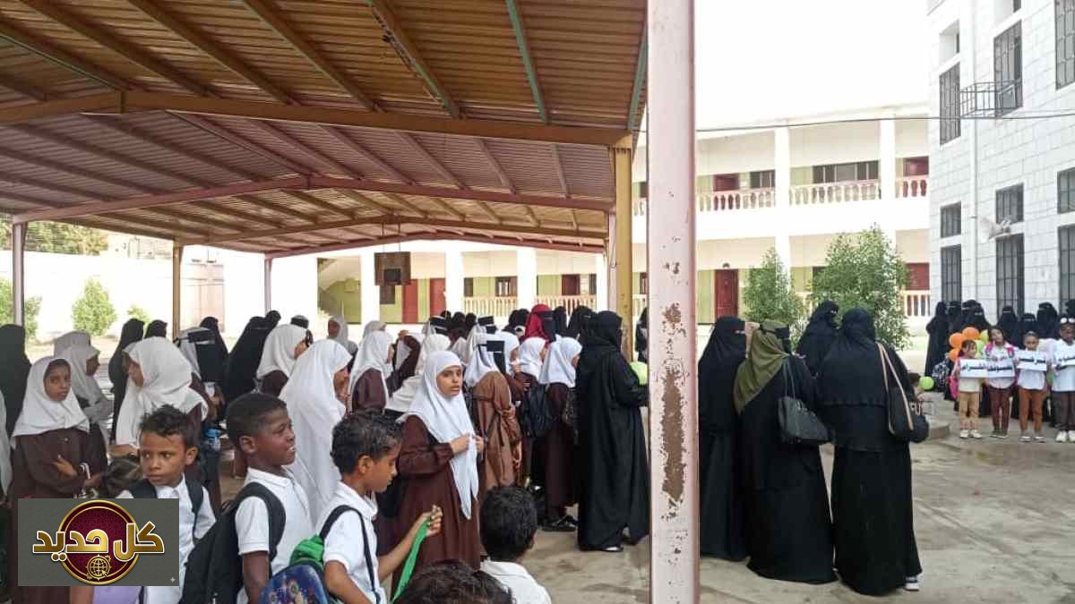 مستقبل طلاب اليمن: شهادات معلقة تهدد جيلاً كاملاً بسبب انقسام التعليم
